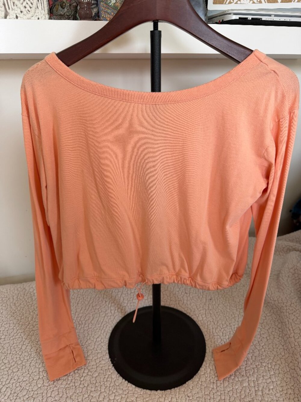 FLX Urban Commuter Peach Long Sleeve Crop Top – XS, Excellent Condition